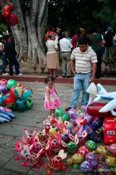 Choosing a balloon toy